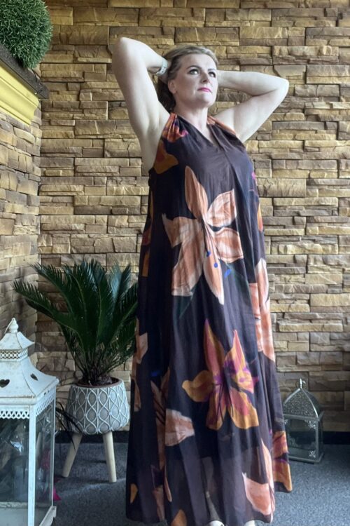 Czekoladowa Maxi Sukienka w Pomarańczowe Kwiaty – Edycja Limitowana