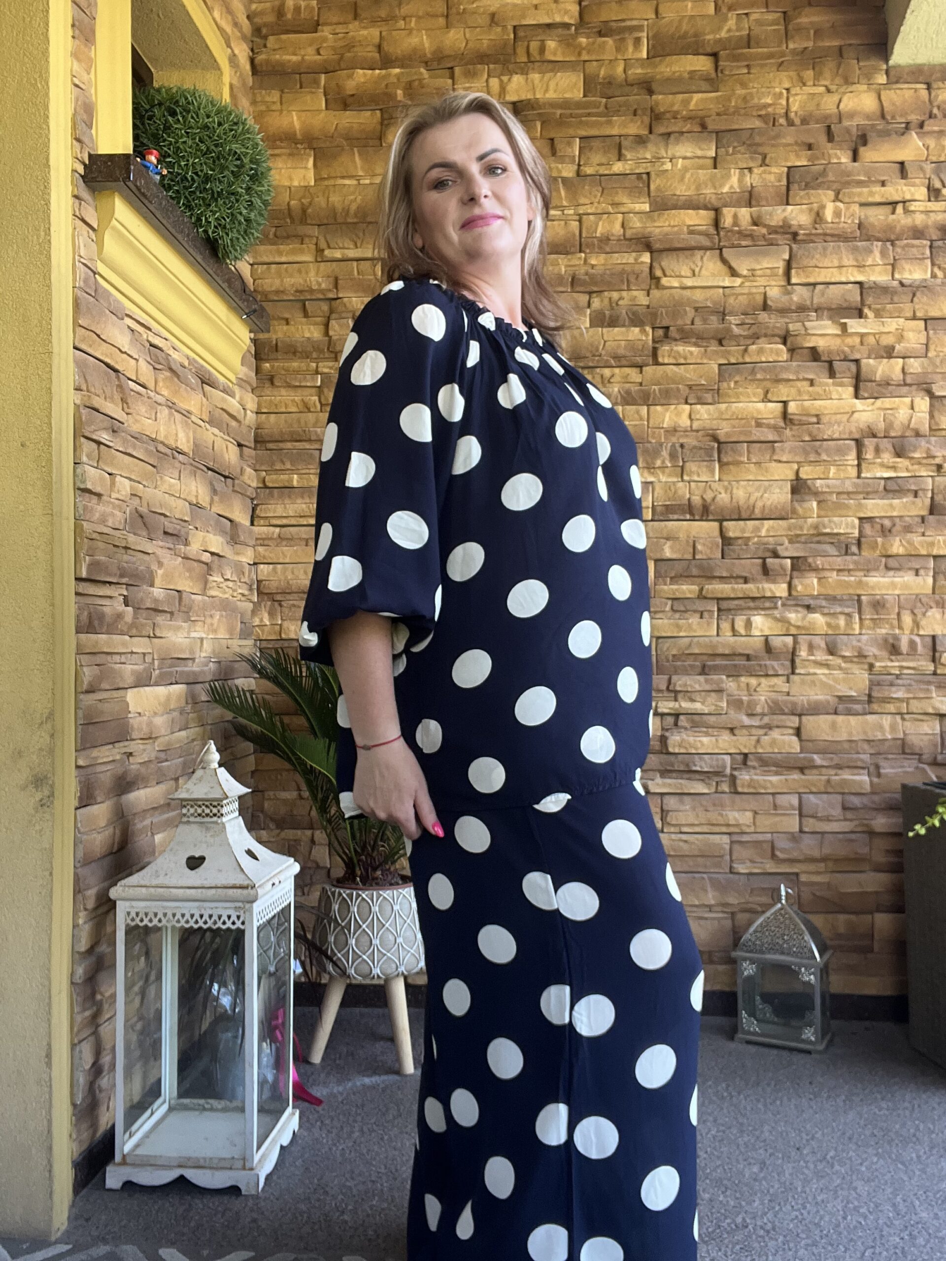 Granatowy Komplet w Grochy – Edycja Limitowana - obrazek 2